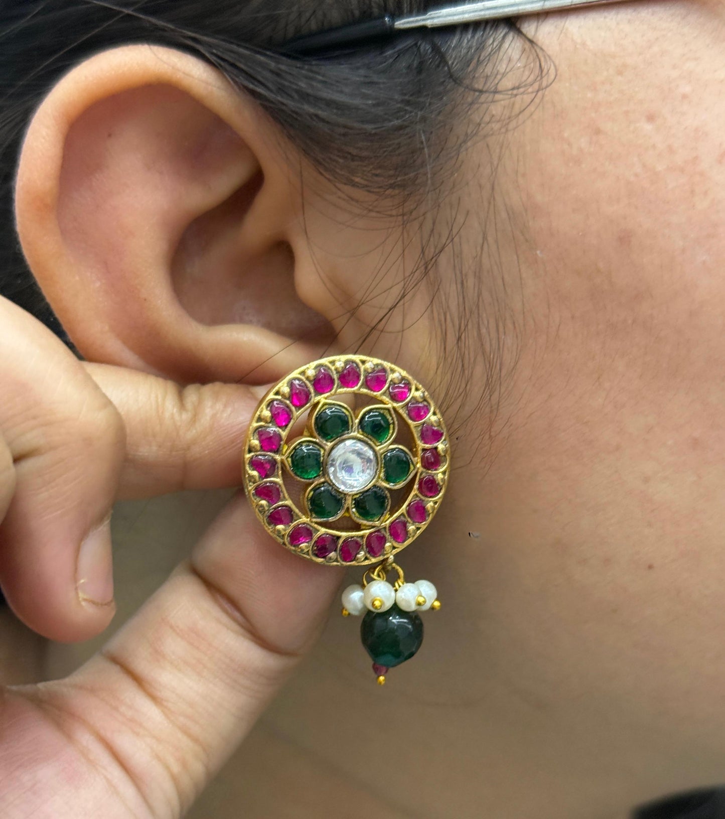 Round Takkkad Kundan Studs In Multi For Women