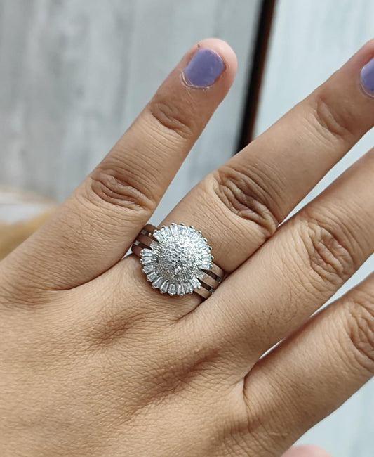 DIAMOND RING