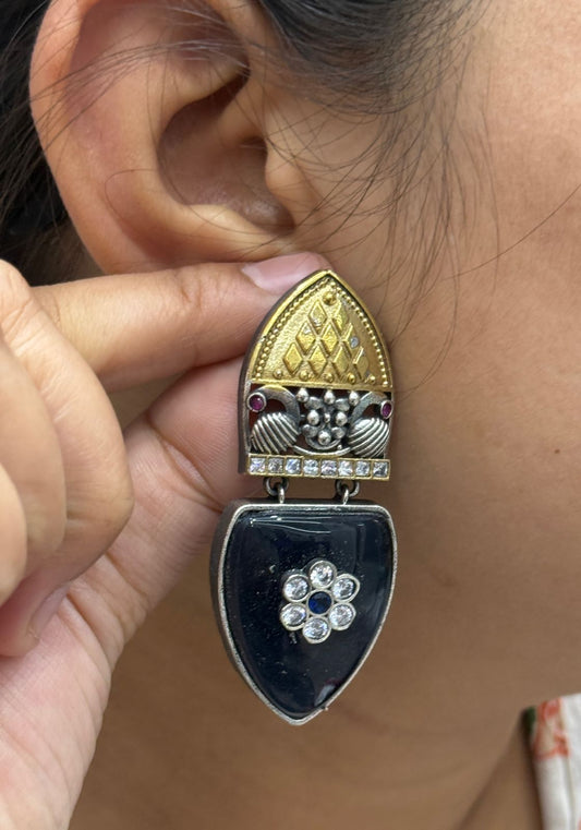 Omya Dual tone Silver look alike earring in Blue For Women
