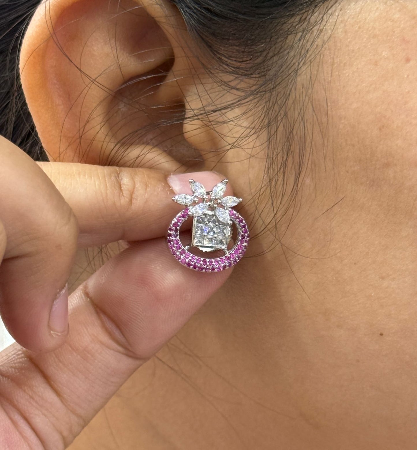 Round invisible setting studs in pink For Women
