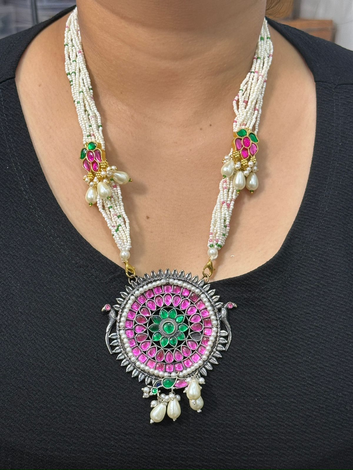 Nistha Multi Layered Mala With Beautiful Kundan Broach For Women
