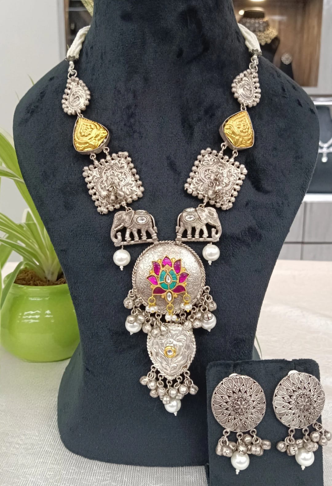 SHANAYA LONG ANTIQUE FUSION NECKLACE SET IN PACHI