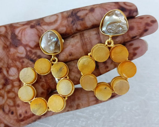 YELLOW DUZY STONE EARRINGS